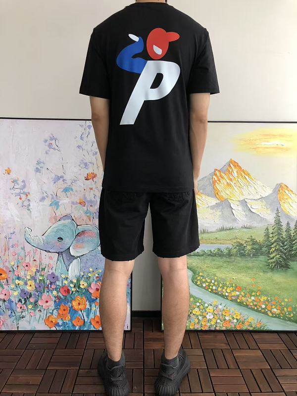 P La E T-shirt · 4