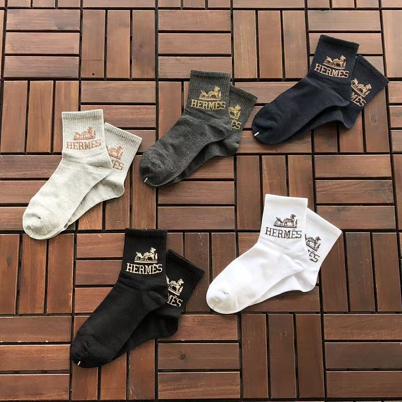 H R E Socks 2