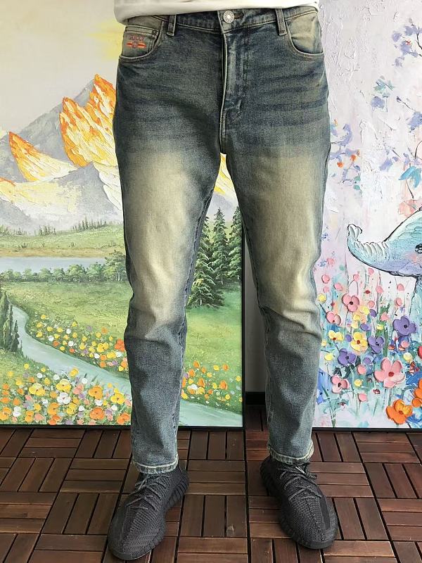 G C I Jeans · 3