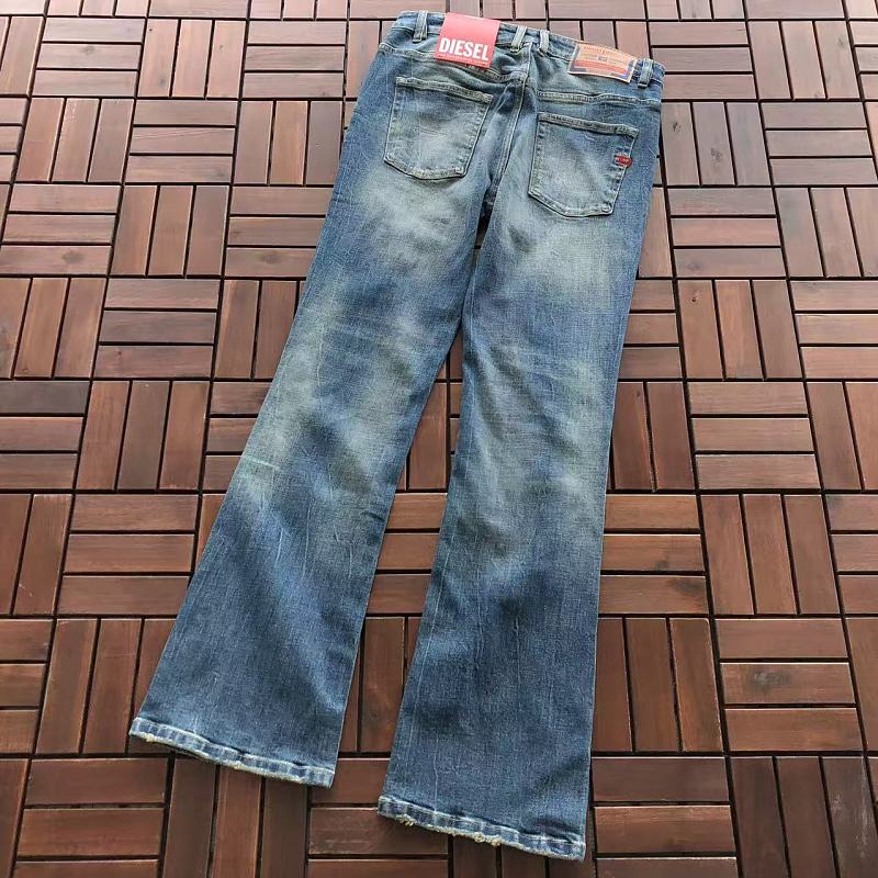 D E E Jeans · 3