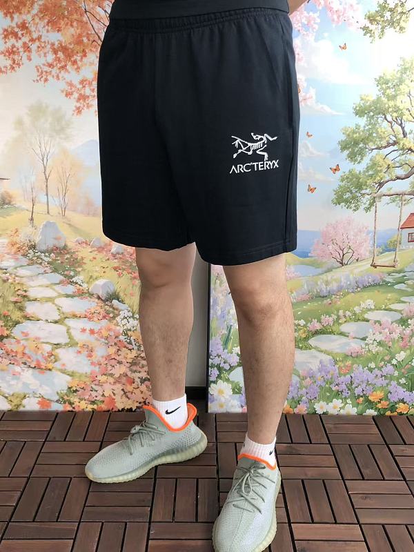 A T Yx Shorts · 3
