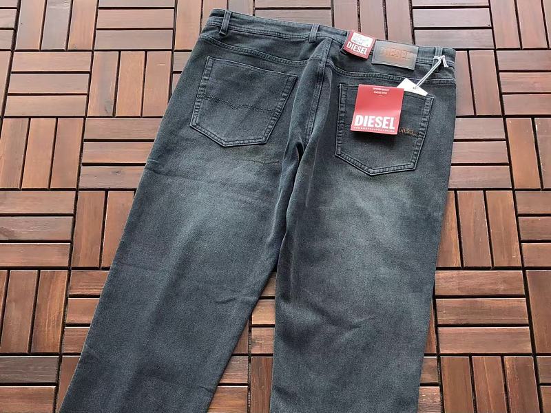 D E E Jeans · 5