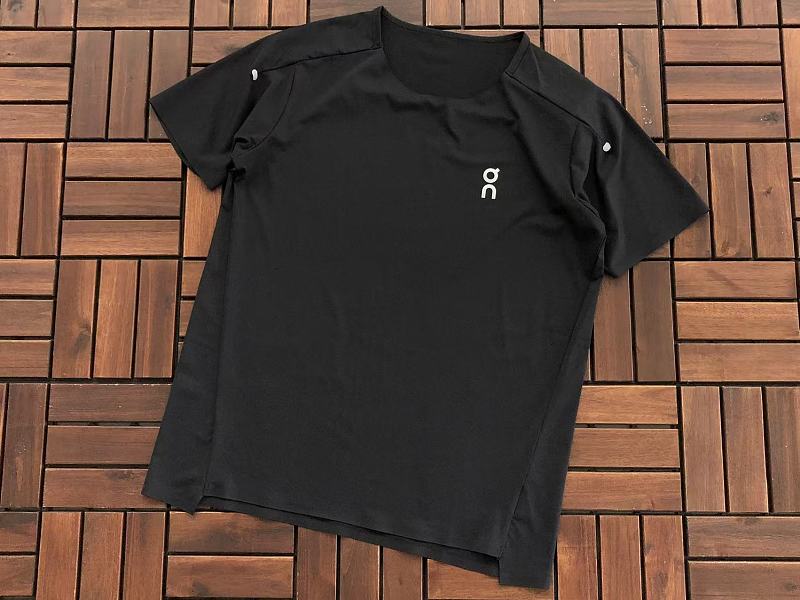 On Ru I G T-shirt 12