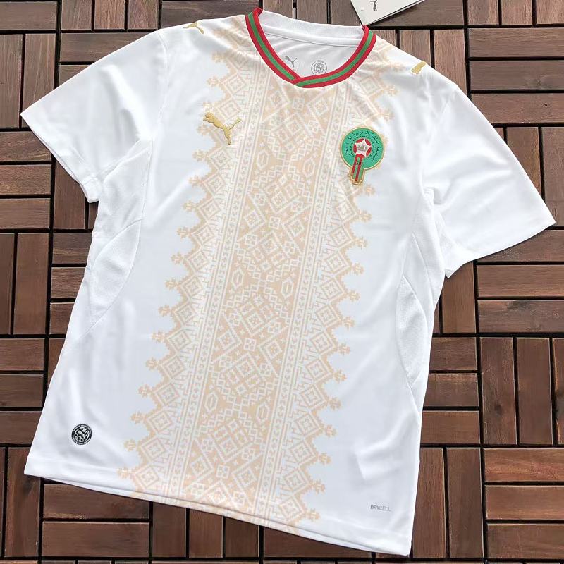 Football T-shirt · 4
