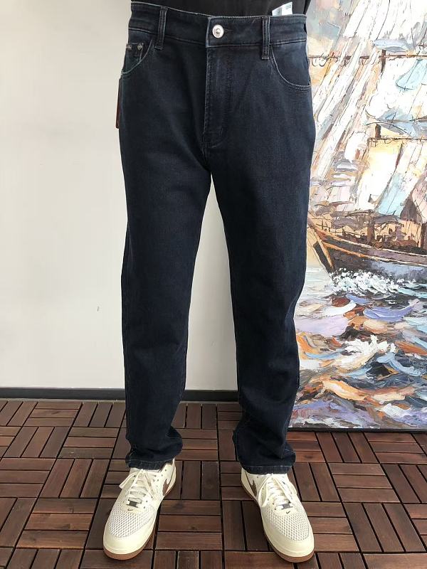 L O P A A Jeans 3