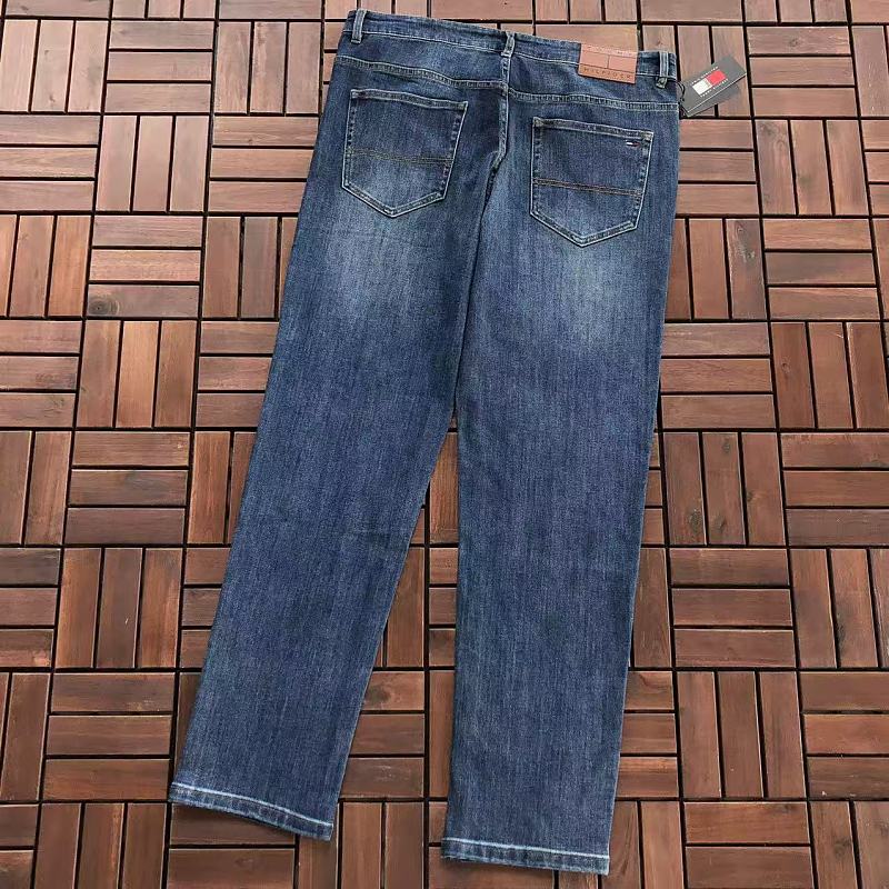 T H R Jeans · 5