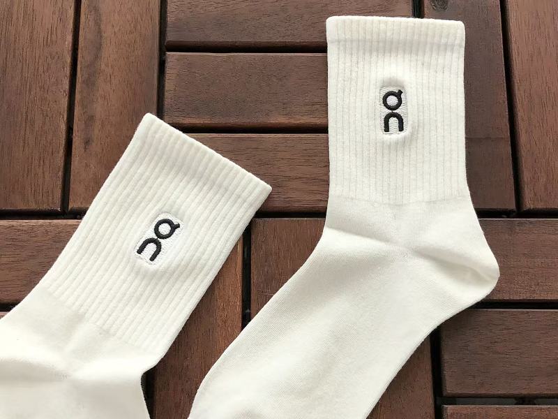 On Ru I G Socks 10