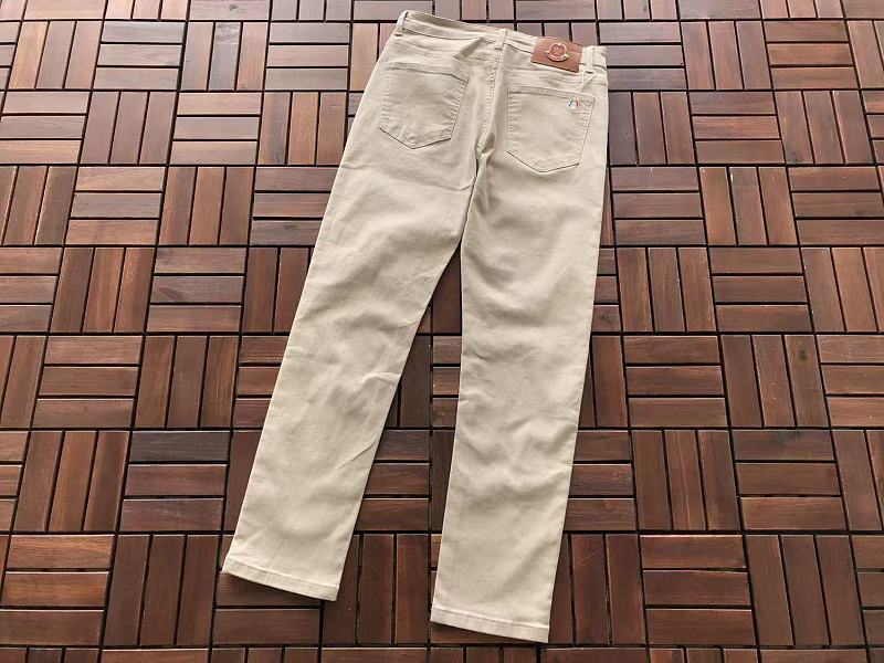 M R Jeans · 4