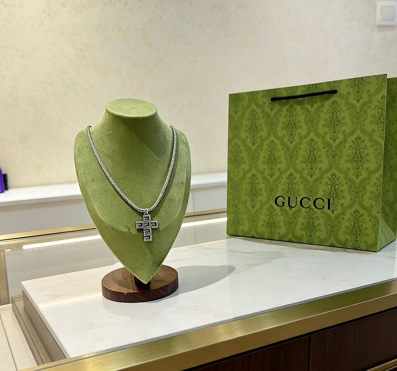 G C I Jewelry · 4