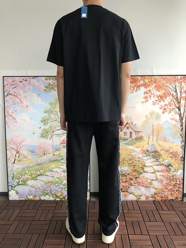 Undefeated T-shirt · 4