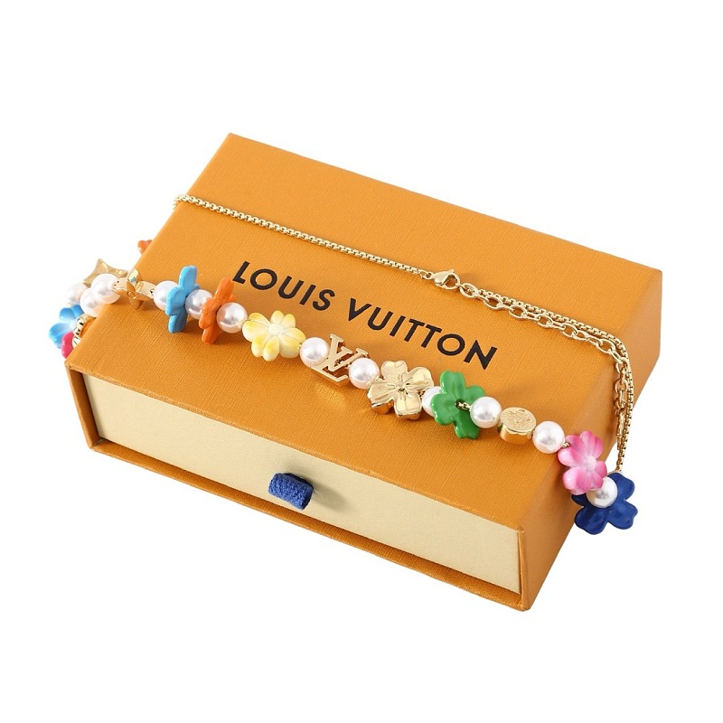 L Jewelry 3
