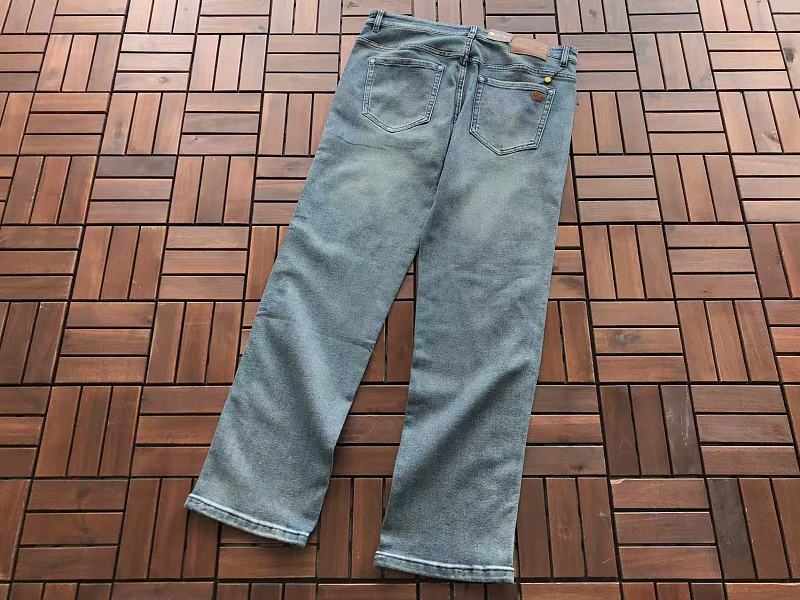 L O P A A Jeans · 6