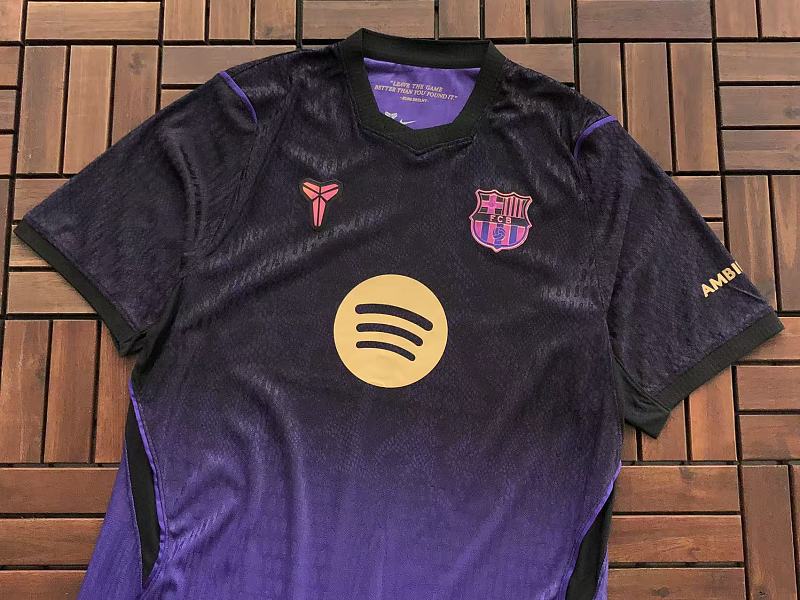 Football T-shirt · 6