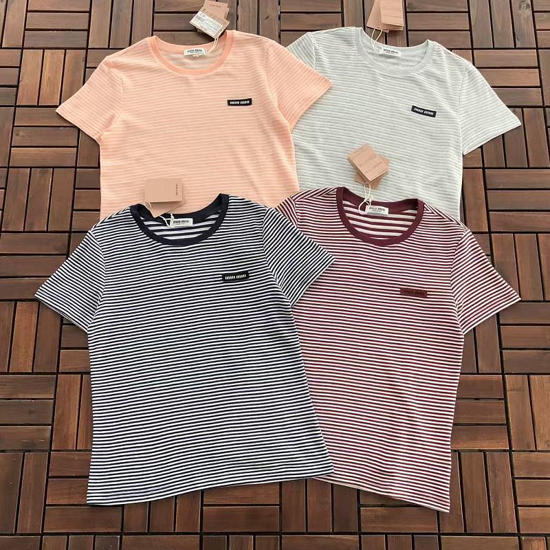 M U M U T-shirt Woman · 4