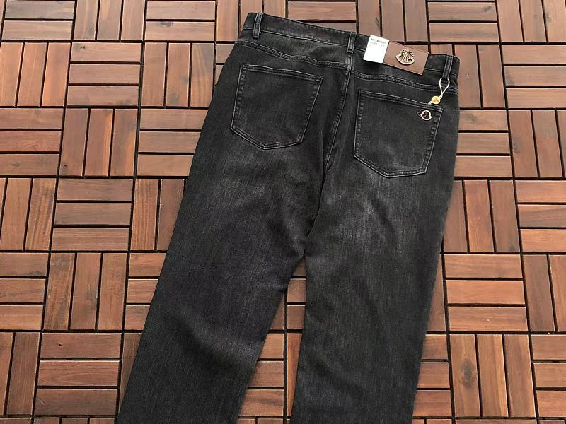 M R Jeans · 5