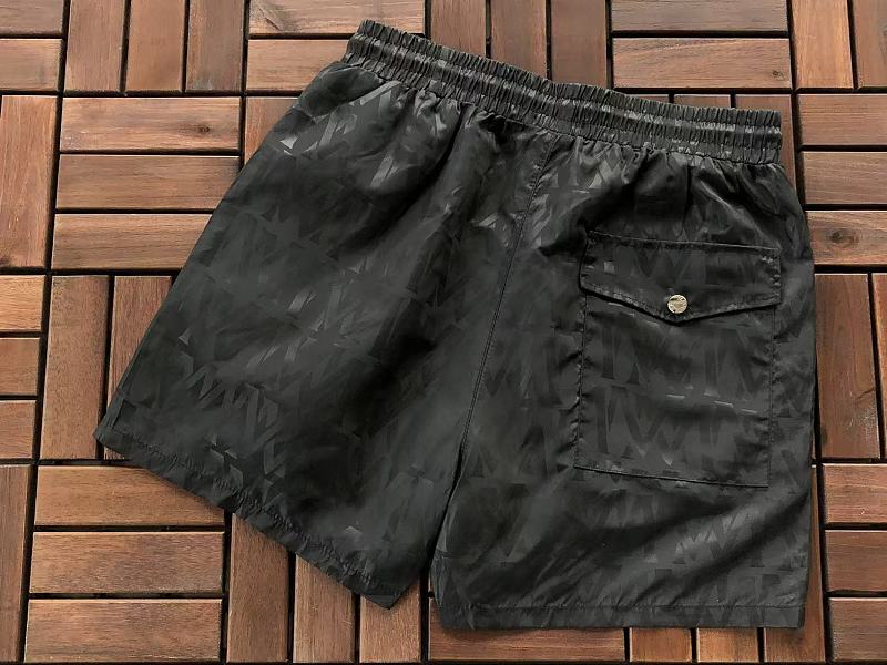 M R Shorts 8