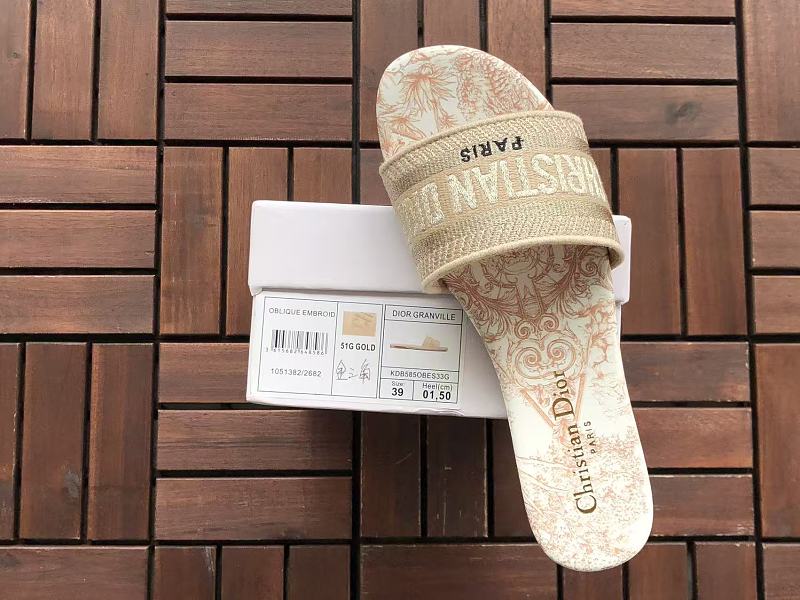 D O Slippers · 6