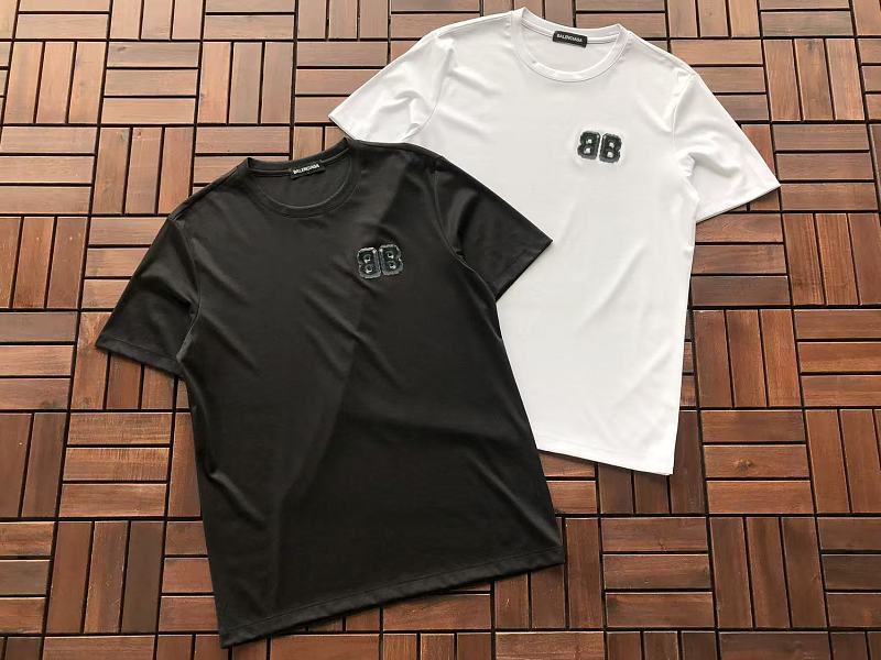 B L Ia A T-shirt · 6