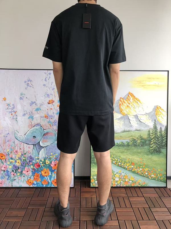 A T Yx T-shirt · 4