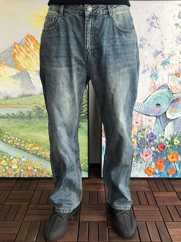 B L Ia A Jeans · 3