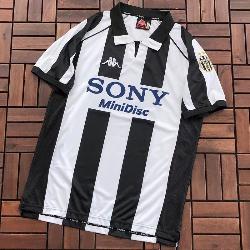 Football T-shirt · 4