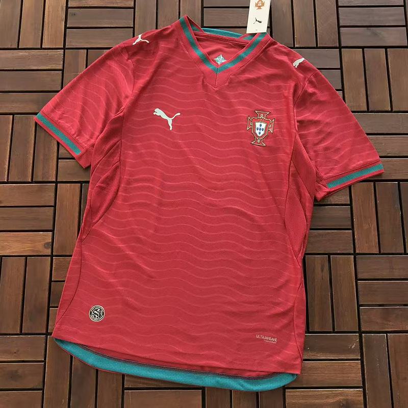 Football T-shirt · 4