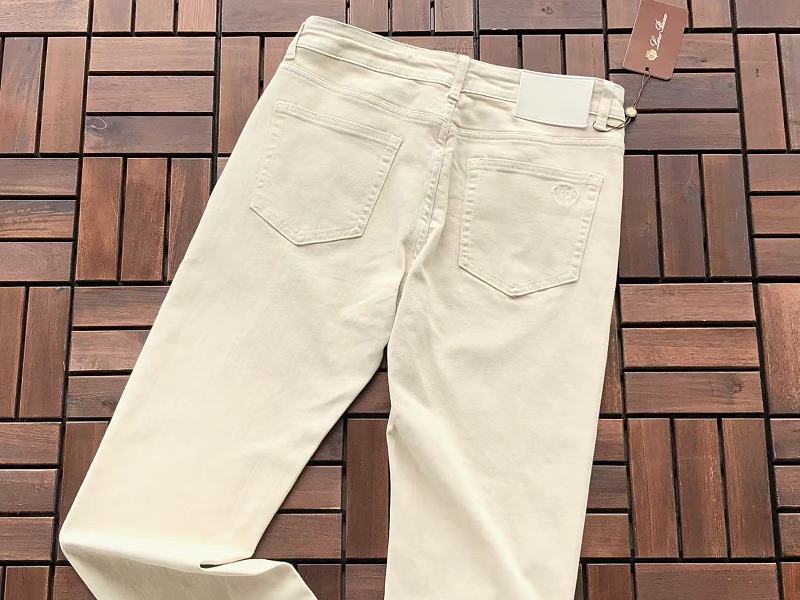 L O P A A Jeans · 5