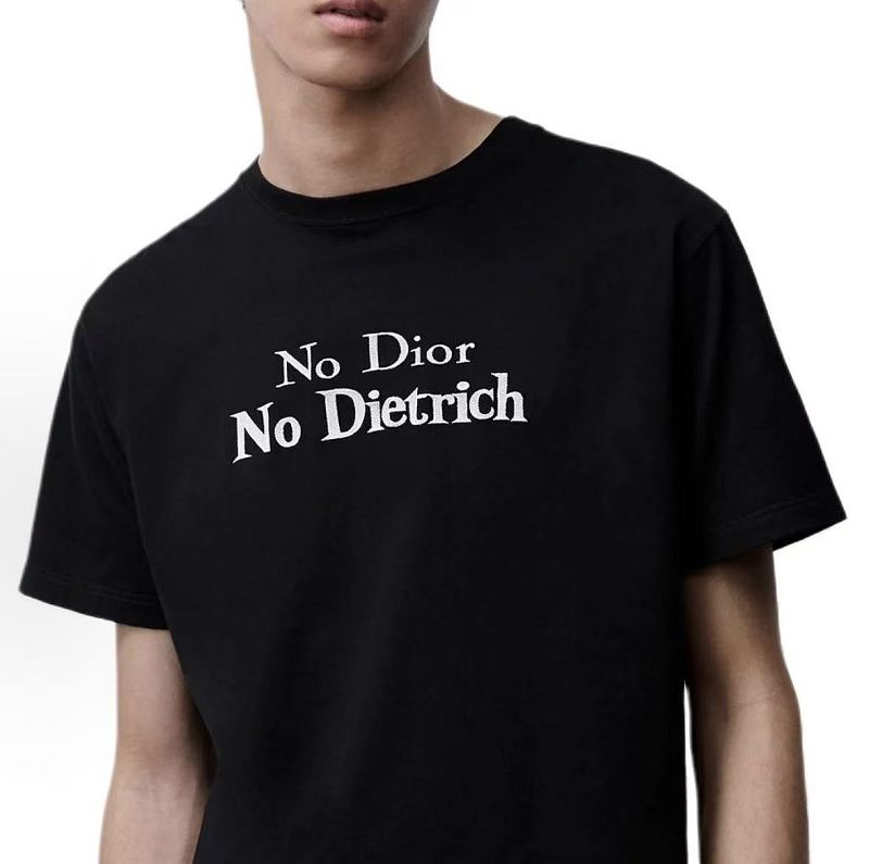 D O T-shirt · 3