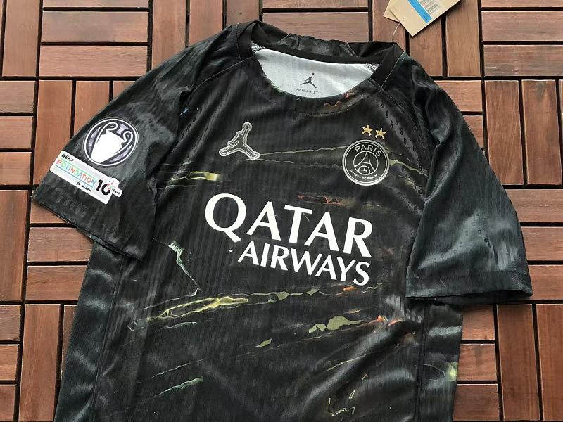 Football T-shirt · 6
