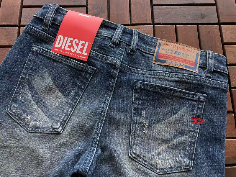 D E E Jeans · 6
