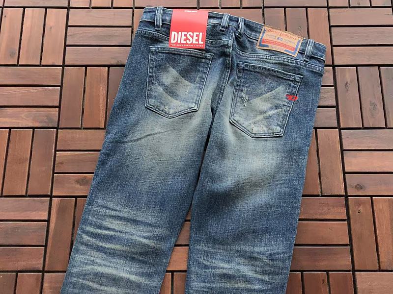 D E E Jeans · 5