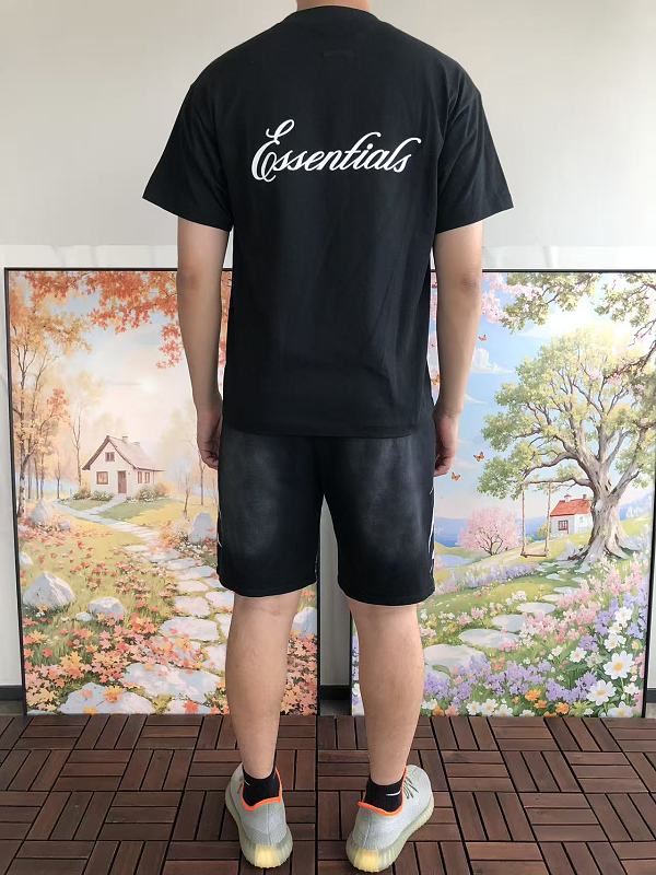 Essentials T-shirt 9