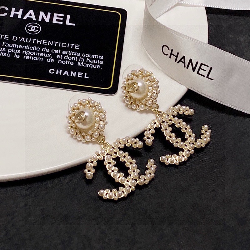C A E Jewelry · 4