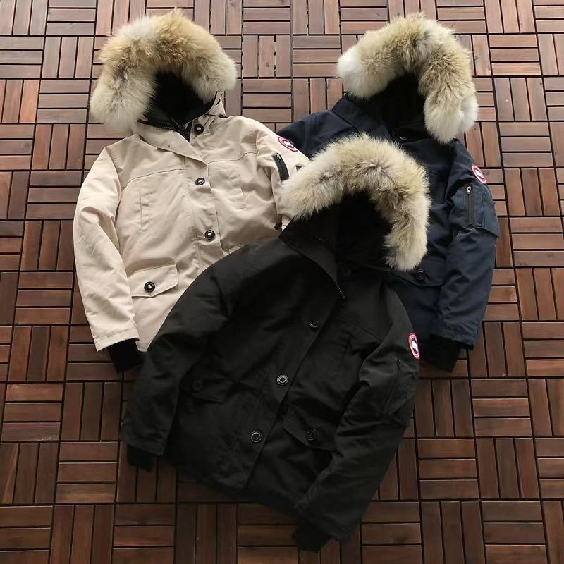 C N A G Ee Down Jacket · 3