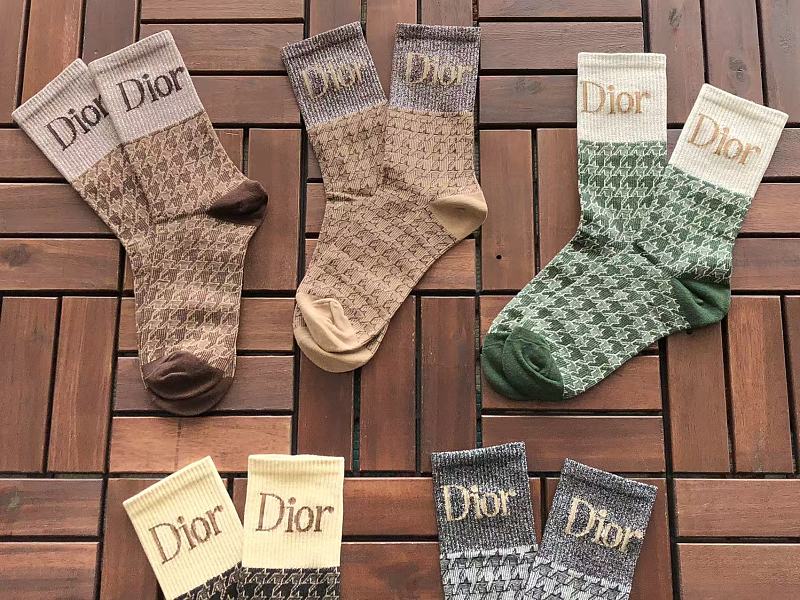 D O Socks · 4