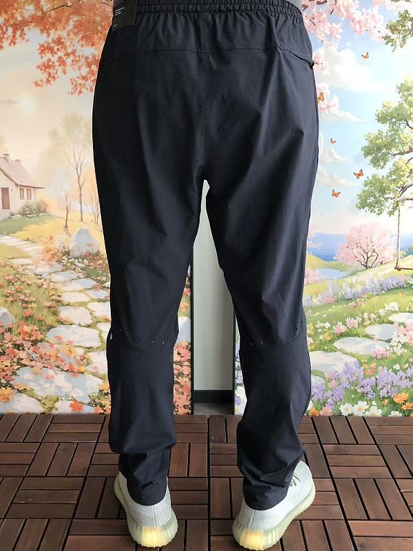 L Ul M N Trousers · 4