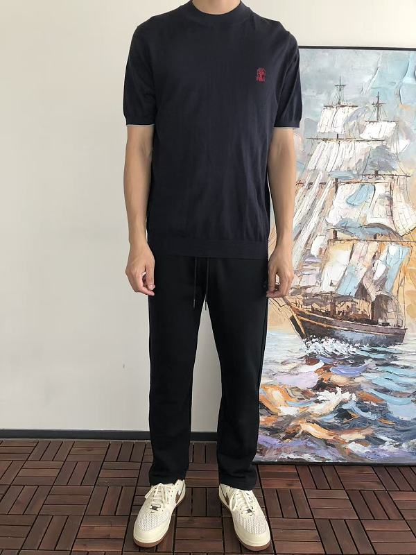 Br N L O C Ci L I T-shirt Sweater · 3