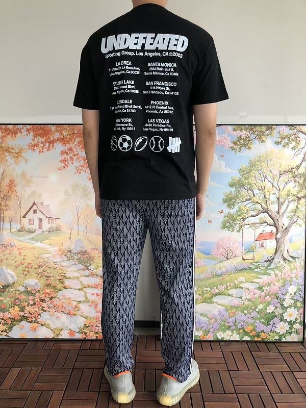 Undefeated T-shirt · 4