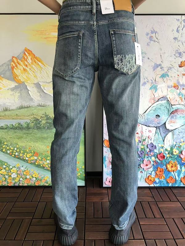 D O Jeans · 4