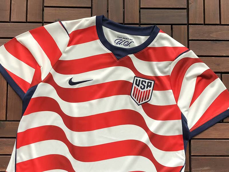 Football T-shirt · 6