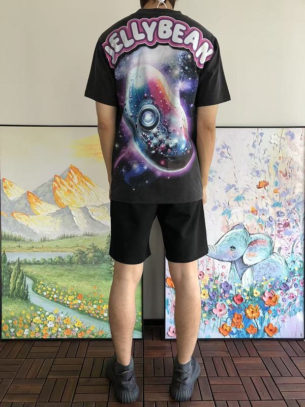 Fashion T-shirt · 4