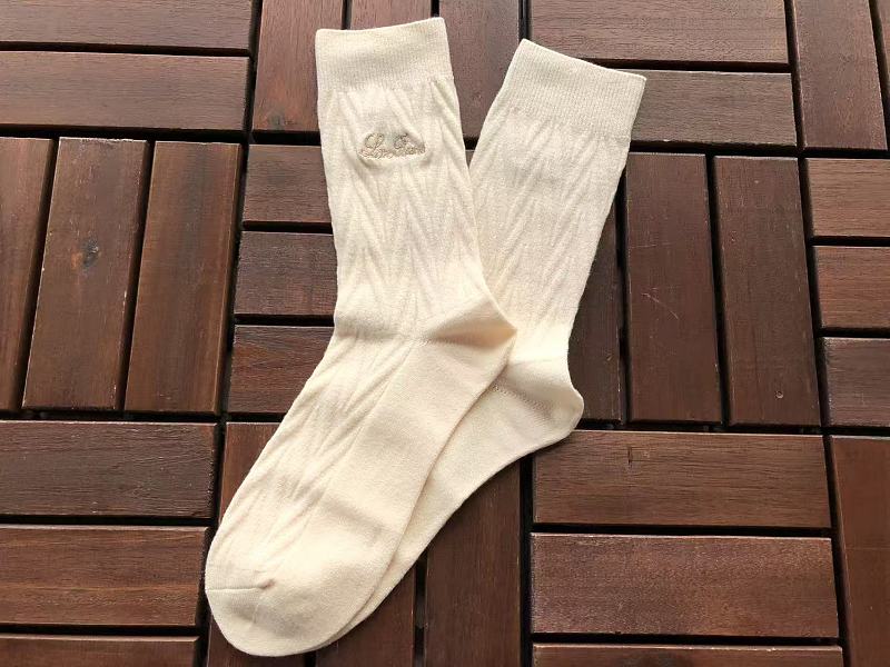 L O P A A Socks · 5