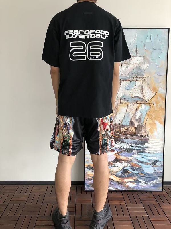 Essentials T-shirt 4