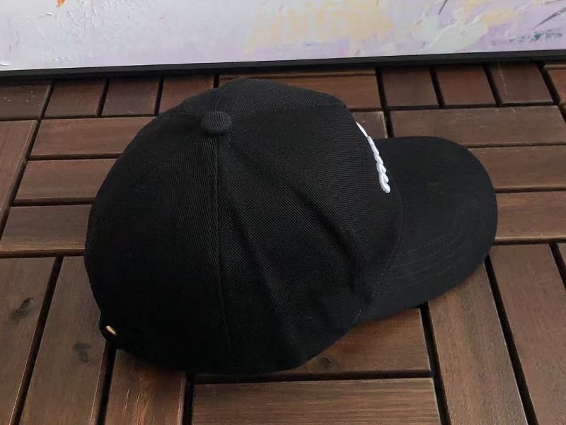 M U M U Cap · 5