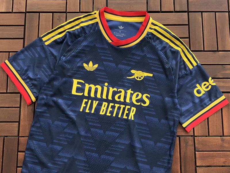 Football T-shirt · 6