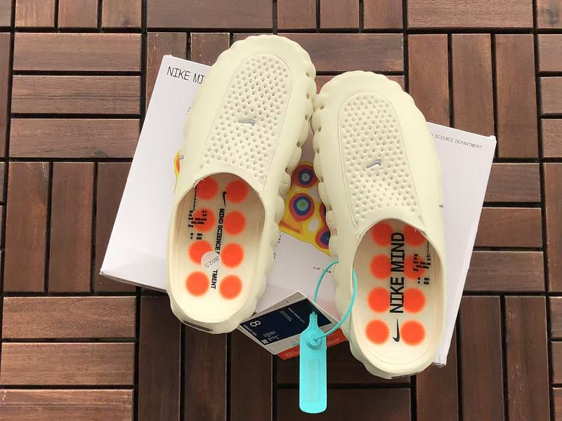 Nike Slippers 6
