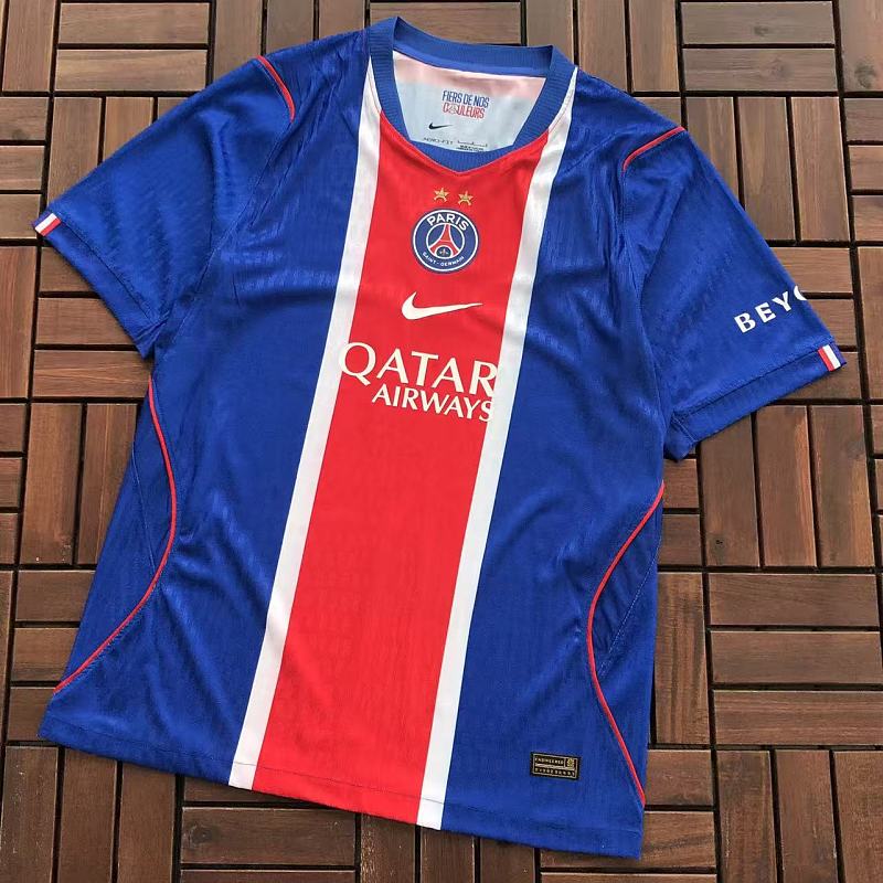 Football T-shirt · 4