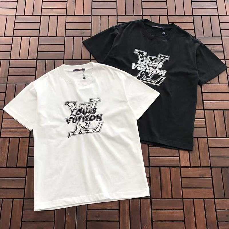 L T-shirt · 5
