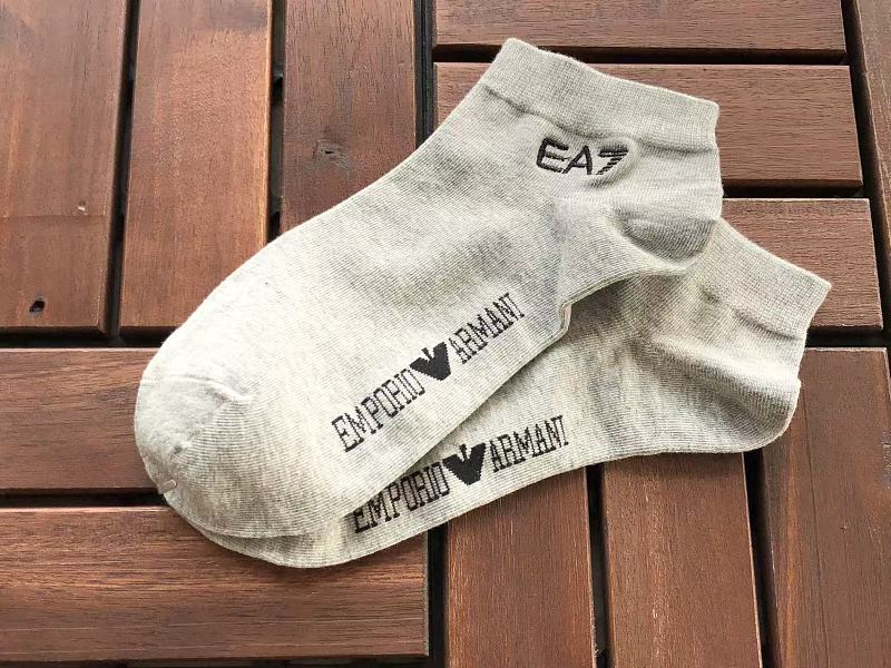 E P R A M N Socks · 4