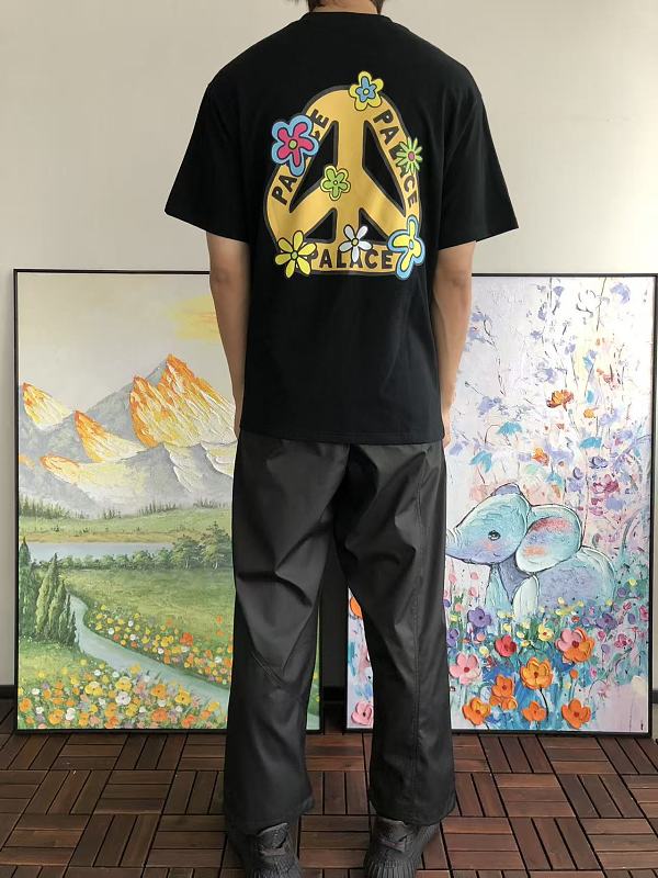 P La E T-shirt · 4